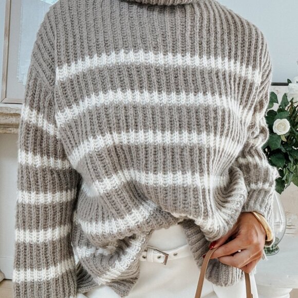 Women's Classic Preppy Oversized Stripe Chunky Knit Turtleneck | Moss Green - Picture 1 of 8